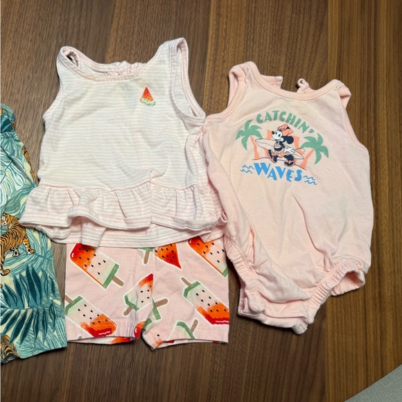 Bundle of 3-6 Month Baby Summer Outfits - Picture 3 of 3